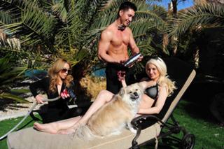 Holly Madison feet photo thumbnail