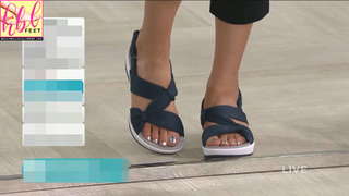 Courtney Khondabi feet photo thumbnail