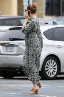 Amy Adams feet photo thumbnail