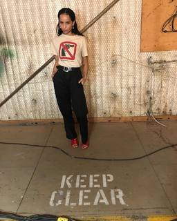 Zoë Kravitz feet photo thumbnail