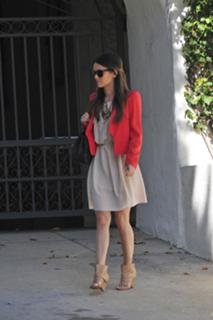 Rachel Bilson feet photo thumbnail