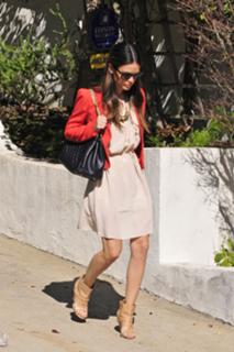 Rachel Bilson feet photo thumbnail