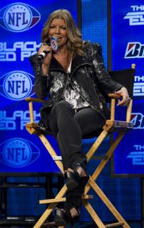 Fergie feet photo thumbnail