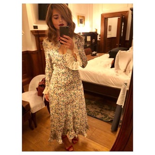 Jenna Coleman feet photo thumbnail