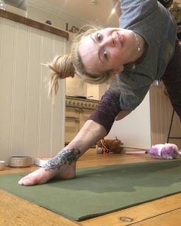 Fearne Cotton feet photo thumbnail