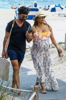 Eva Longoria feet photo thumbnail