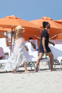 Eva Longoria feet photo thumbnail
