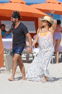 Eva Longoria feet photo thumbnail