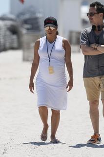 Eva Longoria feet photo thumbnail