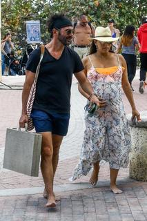 Eva Longoria feet photo thumbnail