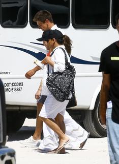 Eva Longoria feet photo thumbnail