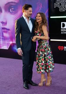 Sofía Vergara feet photo thumbnail