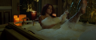 Ariel Winter feet photo thumbnail