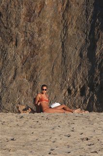 Kara Del Toro feet photo thumbnail