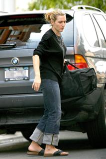 Kate Winslet feet photo thumbnail