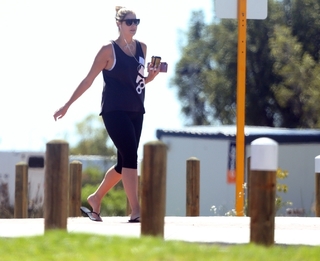 Gemma Atkinson feet photo thumbnail