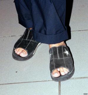 Kate Winslet feet photo thumbnail