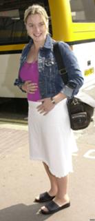 Kate Winslet feet photo thumbnail