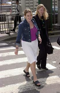 Kate Winslet feet photo thumbnail