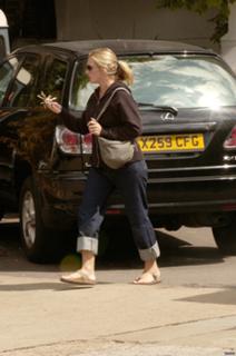 Kate Winslet feet photo thumbnail