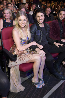 Kelsea Ballerini feet photo thumbnail