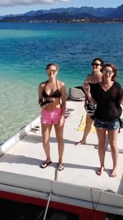 Jenna Ezarik feet photo thumbnail