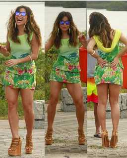 Sabrina Sato feet photo thumbnail