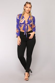 Lauren R. Wood feet photo thumbnail