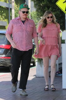 Kirsten Dunst feet photo thumbnail