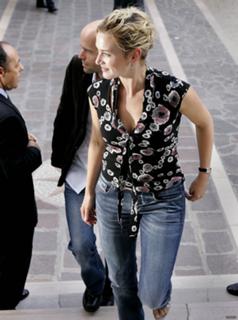 Kate Winslet feet photo thumbnail