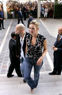 Kate Winslet feet photo thumbnail