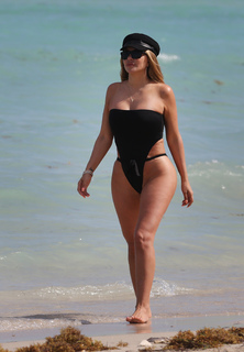 Larsa Pippen feet photo thumbnail