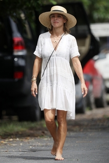 Elsa Pataky feet photo thumbnail