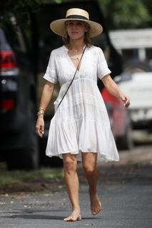 Elsa Pataky feet photo thumbnail