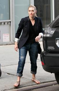 Kate Winslet feet photo thumbnail