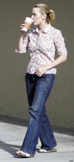 Kate Winslet feet photo thumbnail