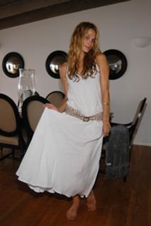 Molly Sims feet photo thumbnail