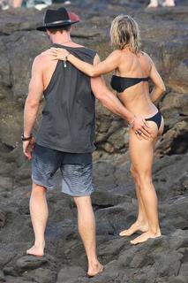 Elsa Pataky feet photo thumbnail