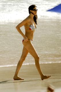 Lisa Snowdon feet photo thumbnail