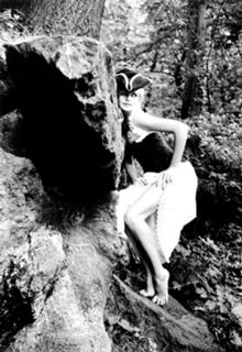 Charlize Theron feet photo thumbnail