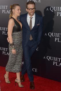 Blake Lively feet photo thumbnail