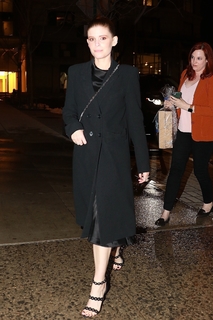 Kate Mara feet photo thumbnail