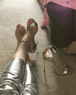 Xenia Tchoumitcheva feet photo thumbnail