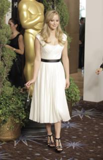 Jennifer Lawrence feet photo thumbnail