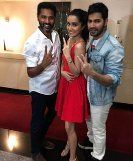 Shraddha Kapoor feet photo thumbnail
