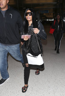 Nicki Minaj feet photo thumbnail