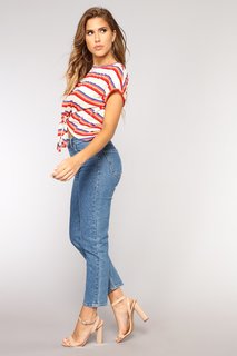 Kara Del Toro feet photo thumbnail