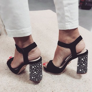 Cristina Ferreira feet photo thumbnail