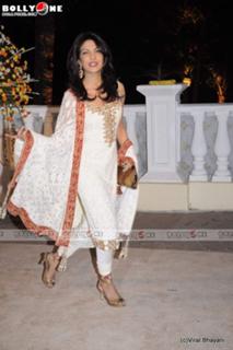 Priyanka Chopra Jonas feet photo thumbnail