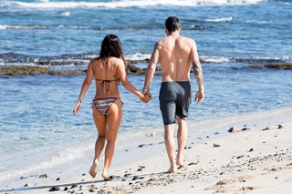 Megan Fox feet photo thumbnail